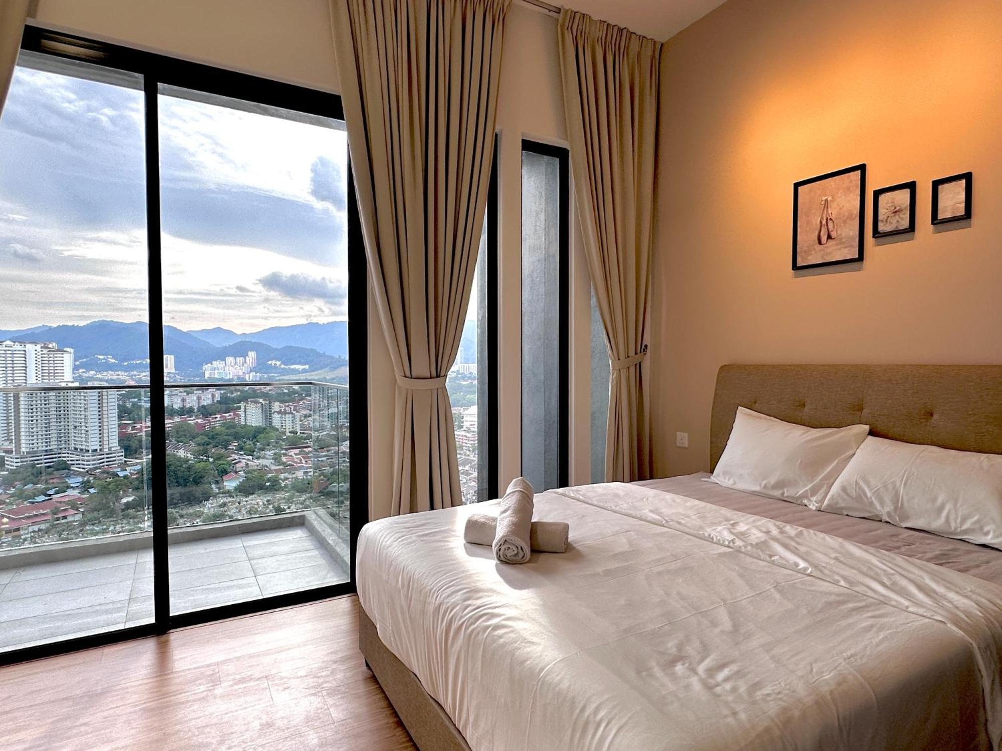 New 2Br Georgetown Warm And Lovely Homestay 10Pax-无敌美景两房民宿 Beacon Executive Suite Екстер'єр фото