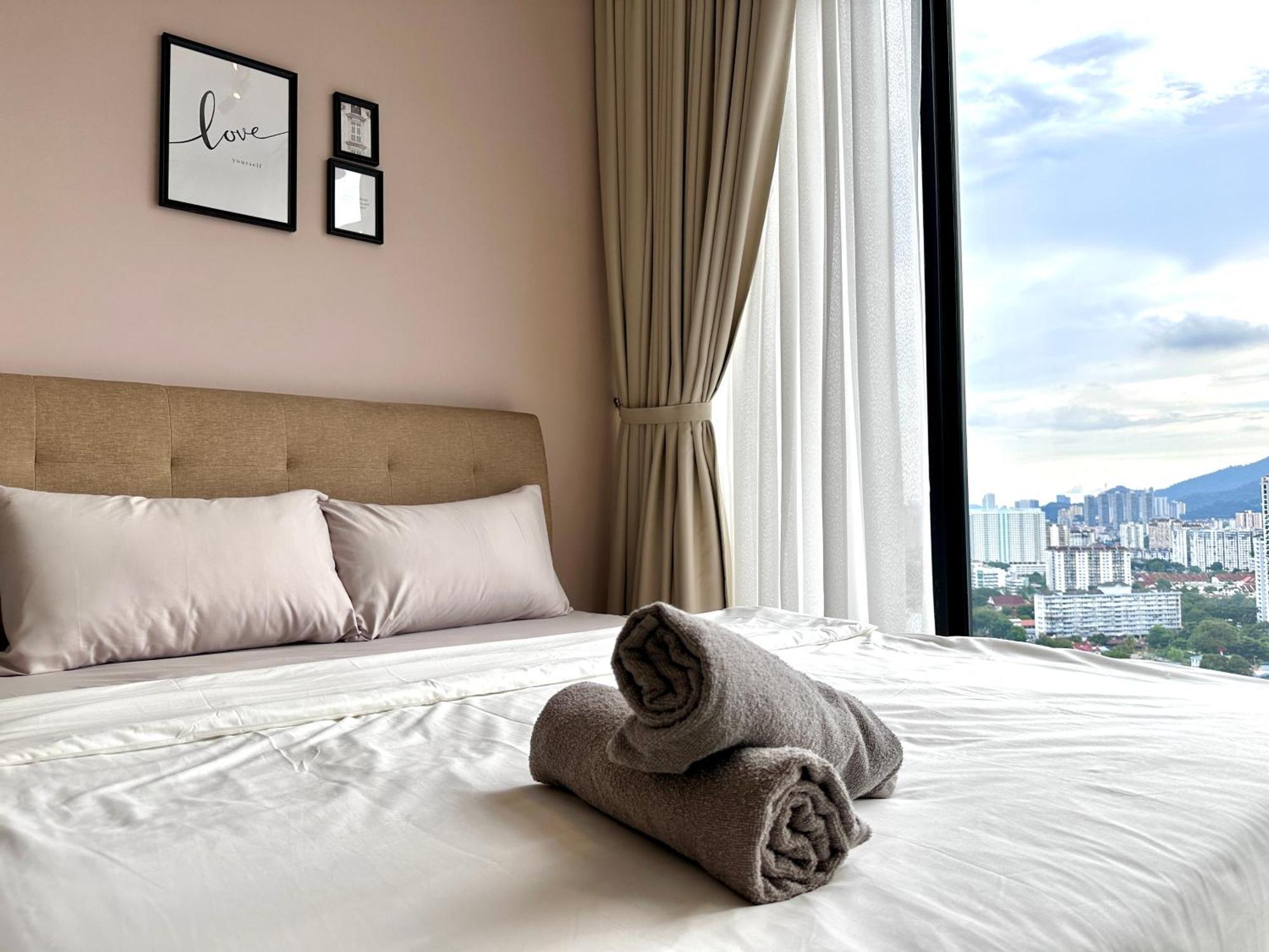 New 2Br Georgetown Warm And Lovely Homestay 10Pax-无敌美景两房民宿 Beacon Executive Suite Екстер'єр фото