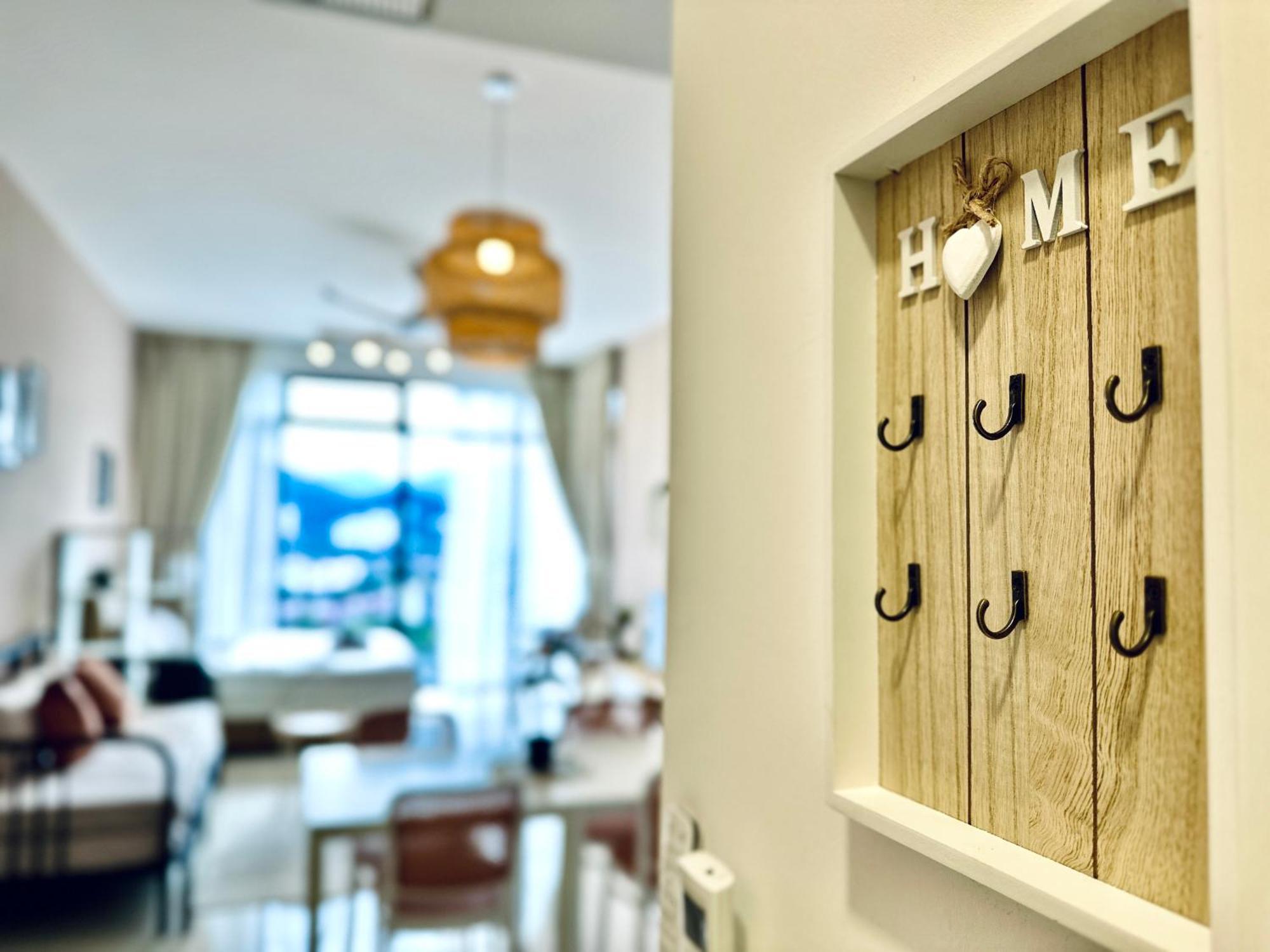 New 2Br Georgetown Warm And Lovely Homestay 10Pax-无敌美景两房民宿 Beacon Executive Suite Екстер'єр фото