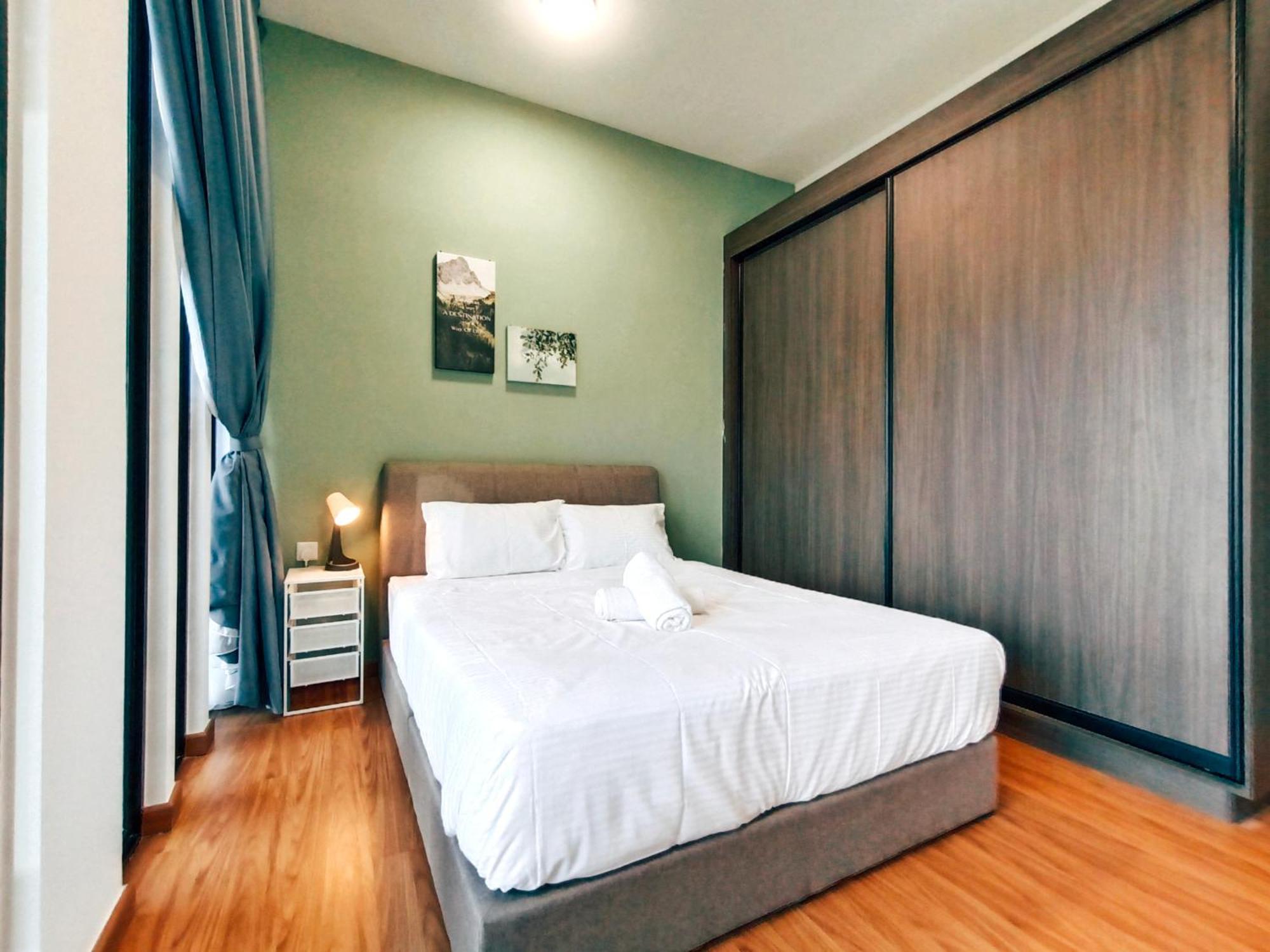 New 2Br Georgetown Warm And Lovely Homestay 10Pax-无敌美景两房民宿 Beacon Executive Suite Екстер'єр фото