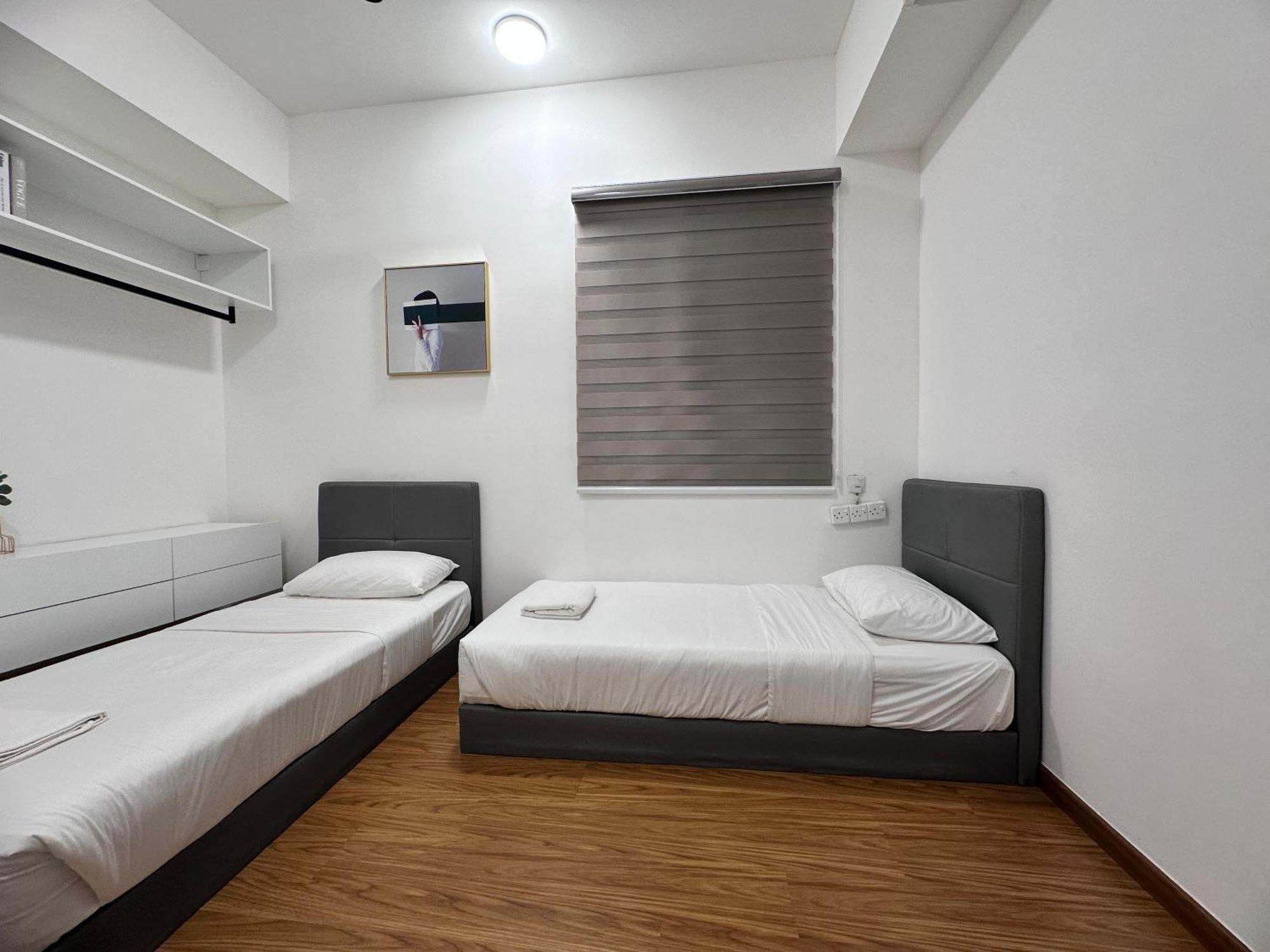 New 2Br Georgetown Warm And Lovely Homestay 10Pax-无敌美景两房民宿 Beacon Executive Suite Екстер'єр фото